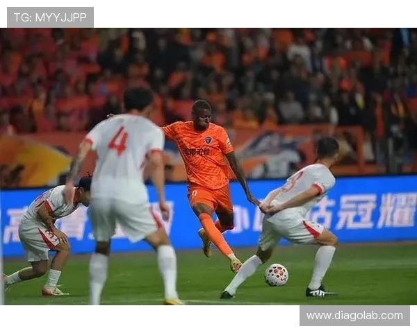 成都足球队在挑战赛中以89分稳居积分榜首位，展现强劲实力